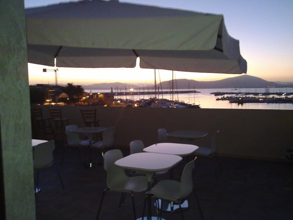 La Terrazza Sul Porto - Guest House Alghero Esterno foto